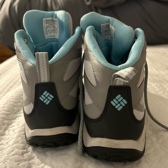 Columbia Women’s Grey and Blue Hiking Shoes - Picture 6 of 12